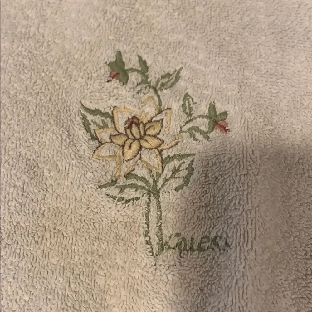 Guess Floral Hand Towel